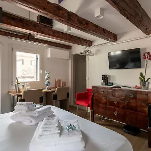 https://biennale-gallery-suite.hotelinveneto.com